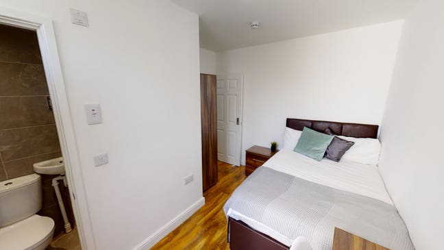 Central BS5 Living with Easy City Access Main Photo