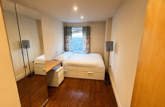 Amazing Riverside Double Room Canada Water  Main Photo