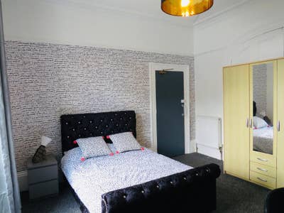 3 Rooms Available Right by the Station!!! Main Photo