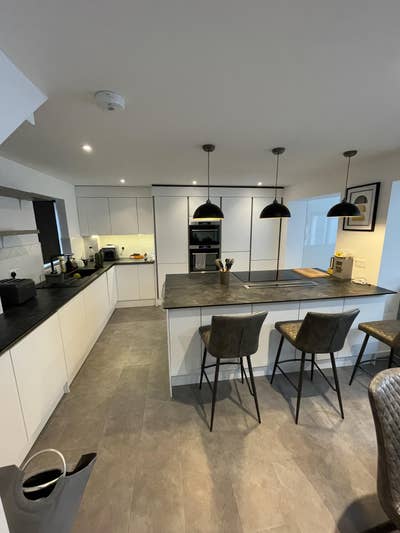 Double Room in Quiet Home - Bills Included Main Photo