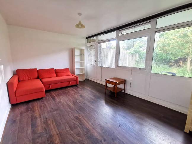 4 Bed Flat+ Study+ Garden +1Min Shadwel Dlr Main Photo