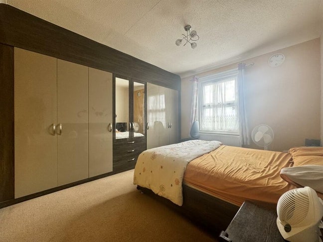 Double Bed Room Deluxe @ Gantshills(Telugu) Main Photo