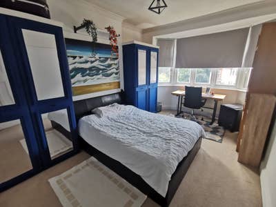 Single & Double Rooms – Quiet, Convenient Location Main Photo