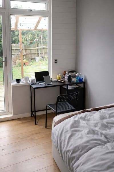 ⭐Bills included | Poplar | Garden Access Main Photo