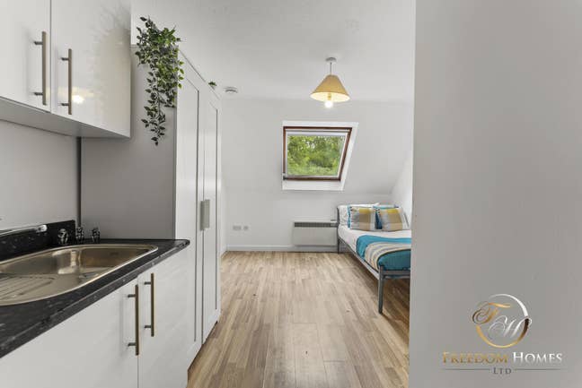 Brand New HMO in St. Michael's Gate - PE1 Main Photo