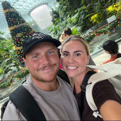 2 Aussies looking for a house Main Photo