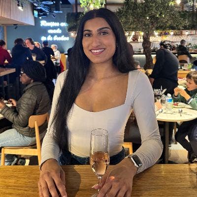 23yr old looking for an ensuite friendly house!  Main Photo