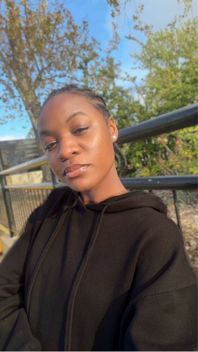 Hi. I’m Favour, just got a job in High Heat... Main Photo