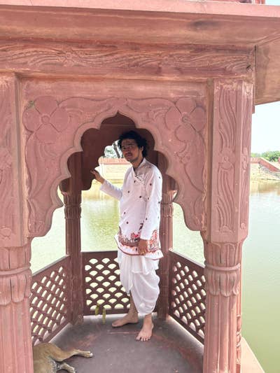 Looking For Pure Vegetarian/Spiritual Buddy Main Photo