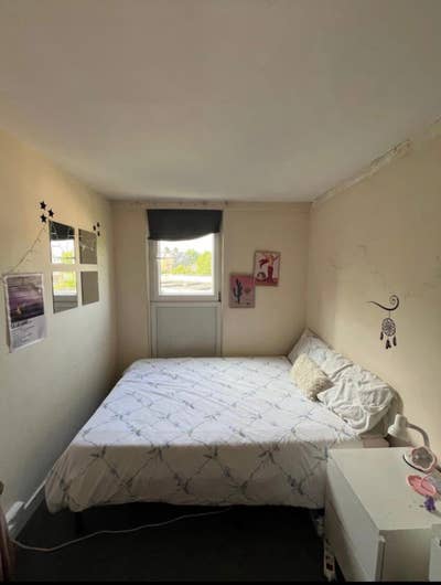 Double room in lovely flat Main Photo