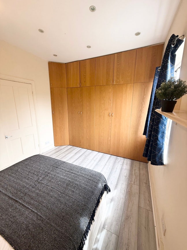 Fantastic  Double Room with Private Bathroom  Main Photo