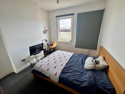 Double room in Forest Gate  Main Photo