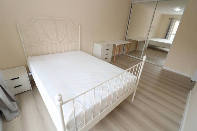 New Flat Canary Wharf !! Main Photo