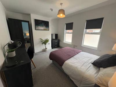 Well Appointed House Share - Viewing is a must! Main Photo