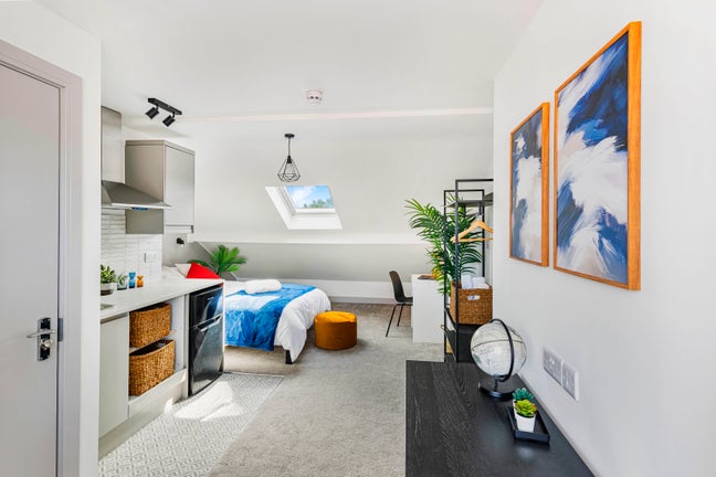 Newly Renovated Bills Inc Boutique Studio Main Photo