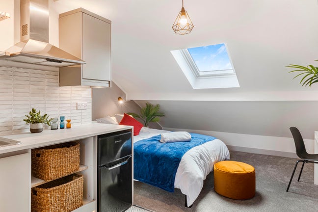 Newly Renovated Bills Inc Boutique Studio Main Photo