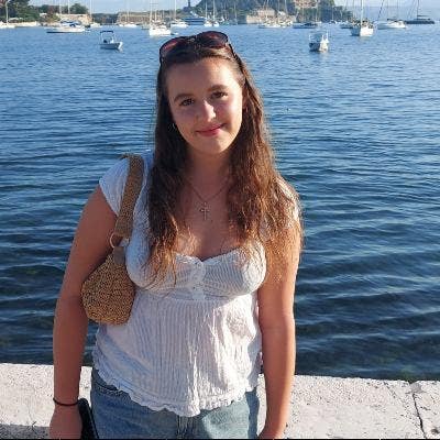 Recent graduate looking for a room/buddy! Main Photo