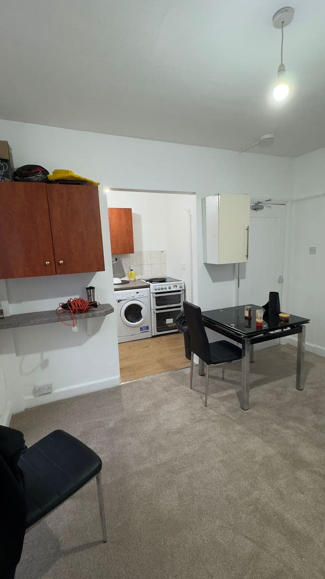 Large room Main Photo