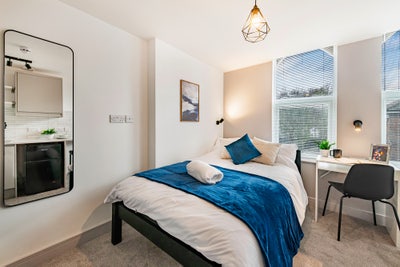 Boutique En-Suite Rms | Cleaner | Kitchenettes Main Photo