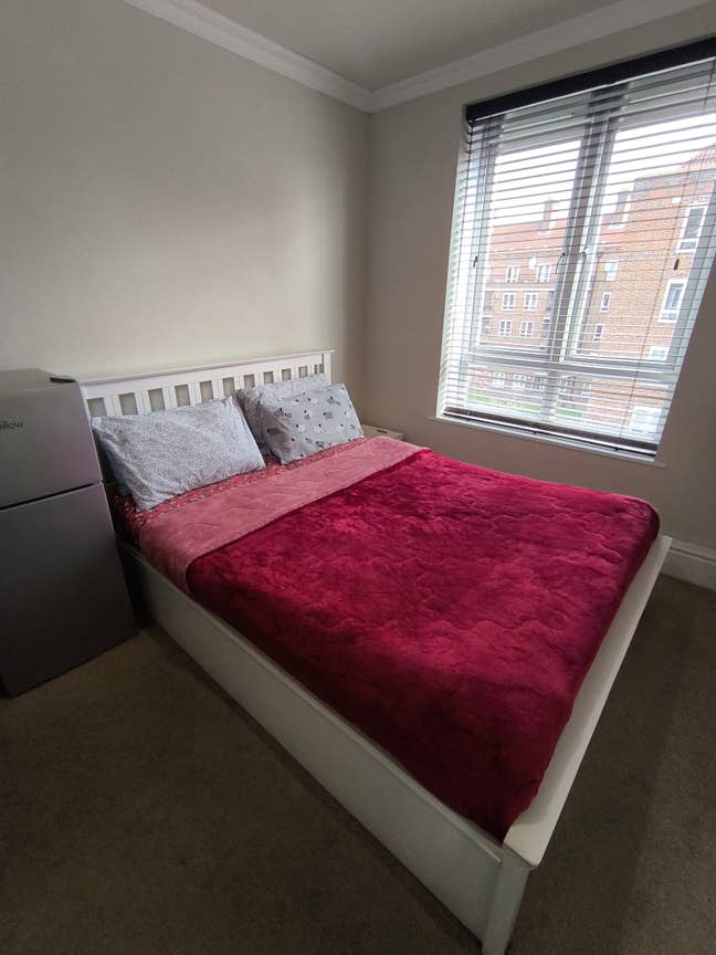 Double Room Available in Stockwell Main Photo
