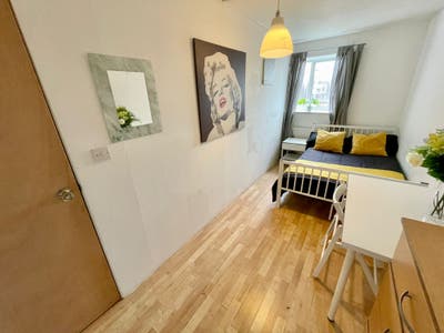 Bills In | Acton Double Rooms | Perfect 2 friends Main Photo