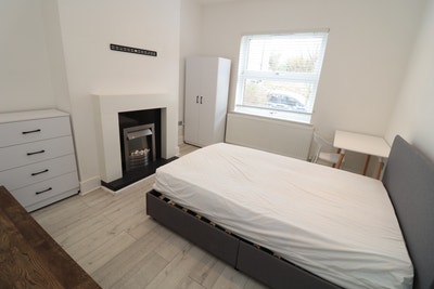 Beautiful Double Bedroom in North Acton Main Photo