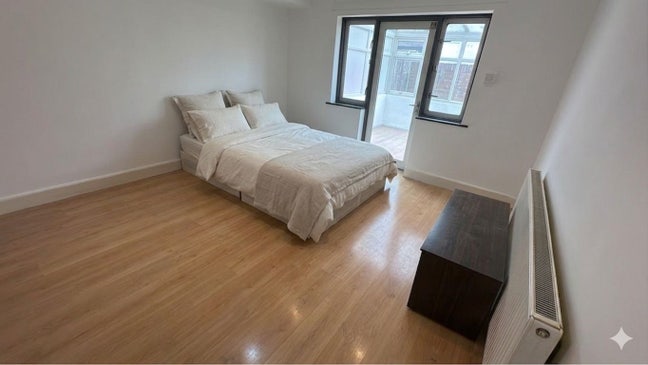 Room furnished in Cricklewood with private garden Main Photo