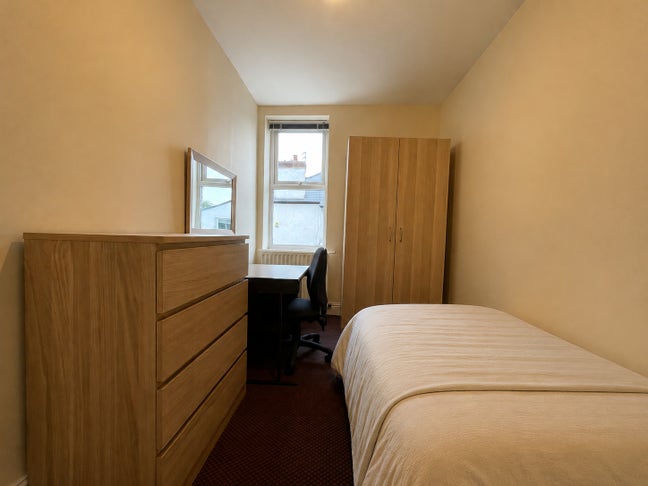 Two rooms, Salters Road, Gosforth,  Main Photo