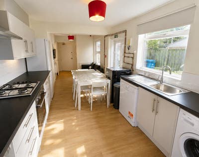 All-Inclusive Ensuite Rooms ✅ Mill Road ✅ Sept '26 Main Photo