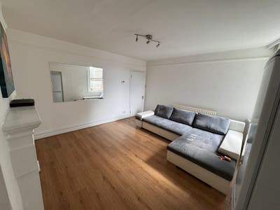 3 bedroom flat available  Main Photo