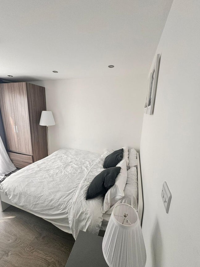 ✨ Stylish Spacious Double Room Near CanaryWharf✨  Main Photo
