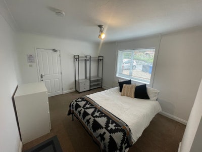 X1 Double Room - Parking - NR5/6 Main Photo