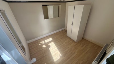 Harnham  X2 rooms for the price of one .  Main Photo