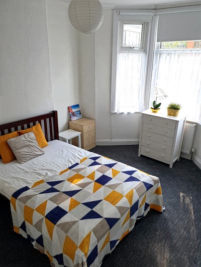 Two Cosy Double Rooms in Plumstead SE18 Main Photo