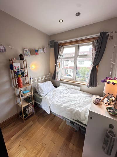 Sunny single room available in Acton Main Photo