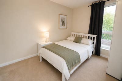 Cosy Room in Modern House by Chiswick High Road Main Photo