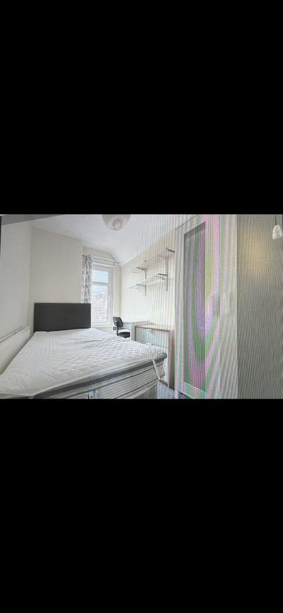 Double room available in cardiff Main Photo