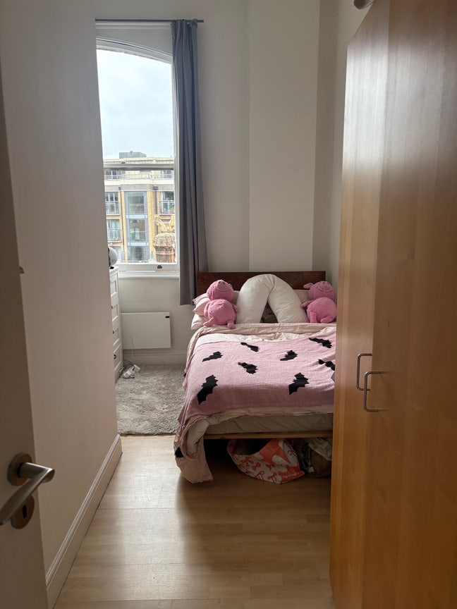 Double Bedroom in Bow Quarter Main Photo