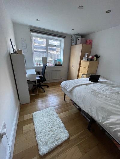 Double Room in North London N15  Main Photo