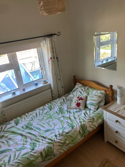 Single Room in spacious home to let in Wargrave.  Main Photo