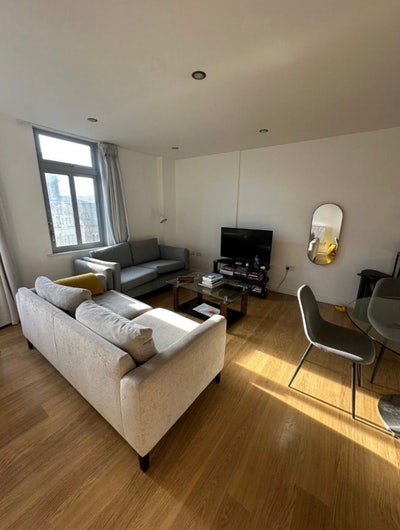 Room available in lovely Limehouse flat Main Photo
