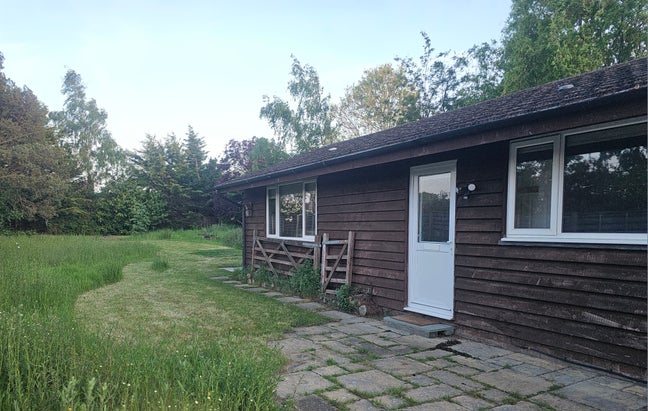 Annex self contained. All bills all included. Main Photo
