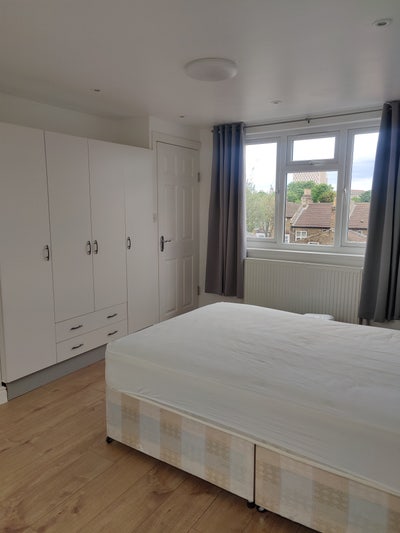 Great one new built studio located in North London Main Photo