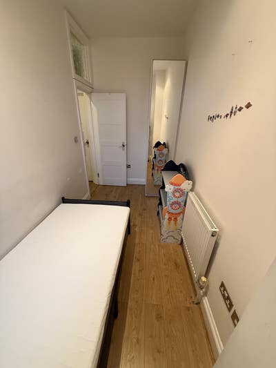 Nice single room near seven Kings Main Photo