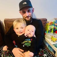 35 year old Male seeks a single or double room Main Photo