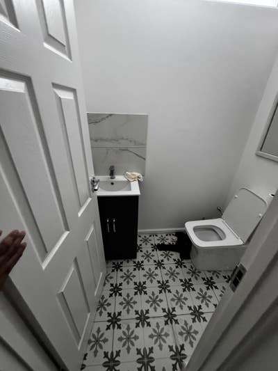 Large Double Room Available Main Photo