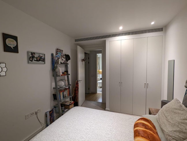 Large 2 bedroom 2 bathrooms flat  Main Photo