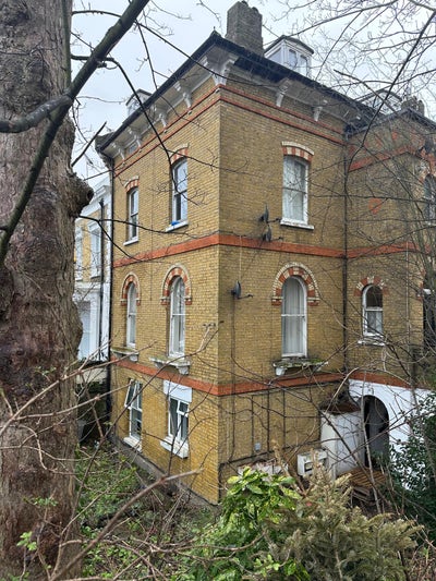 Modern Spacious Double Room – Great Woolwich/Plums Main Photo