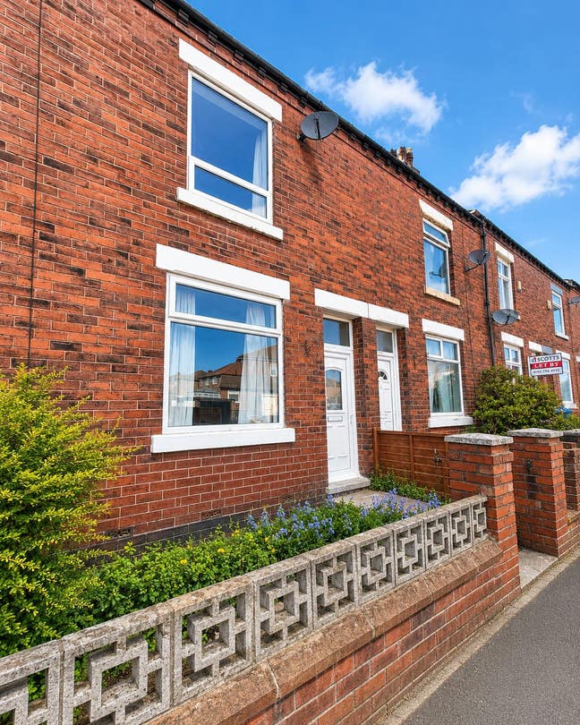 2-Bedroom Family House in Swinton – Available Now Main Photo