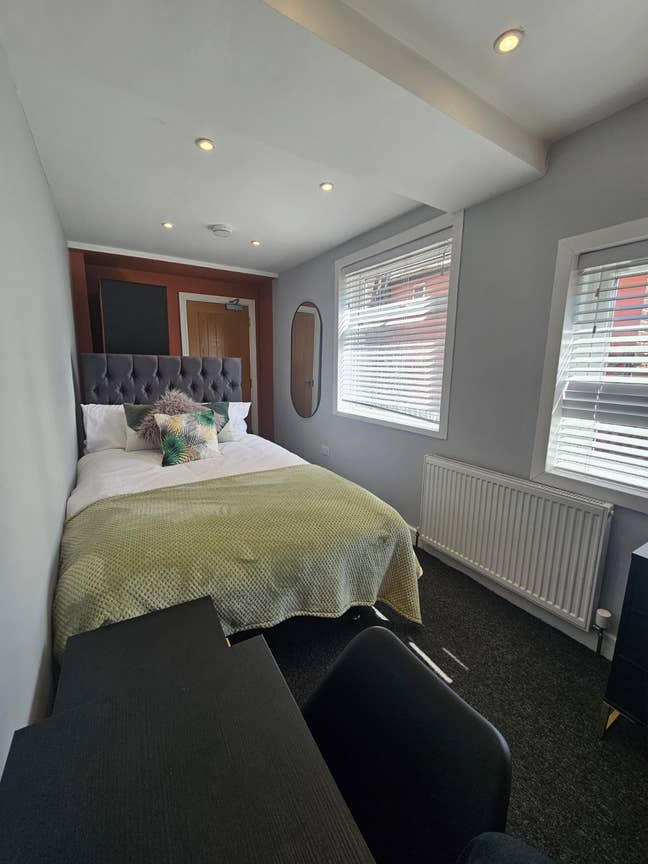 ✨ Beautiful Professional House Share in Swinton✨ Main Photo